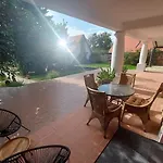 Kikelet Udvarhaz