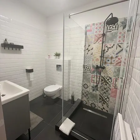 Kikelet Udvarhaz Apartment Zánka