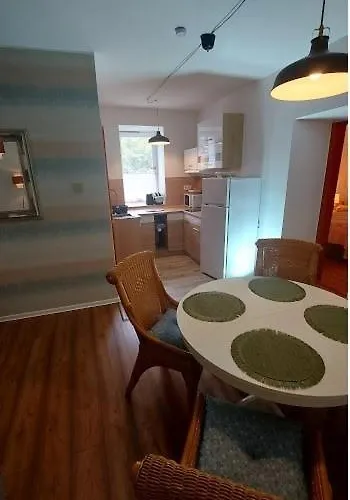 Kikelet Udvarhaz Lägenhet